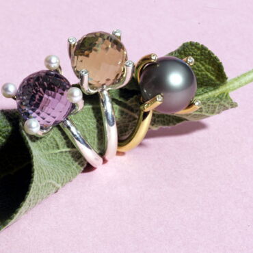 Ringserie "Superbowl" aus 750er Gelb-und Weißgold, Tahitiperle, Amethyst, Citrin, Perlen und Brillanten