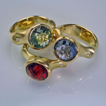 Ringe aus 750er Gelbgold mit Aquamarin, Citrin, Iolith und Brillanten